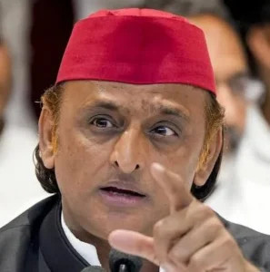 LPG Row: LPG संकट पर अखिलेश का हमला